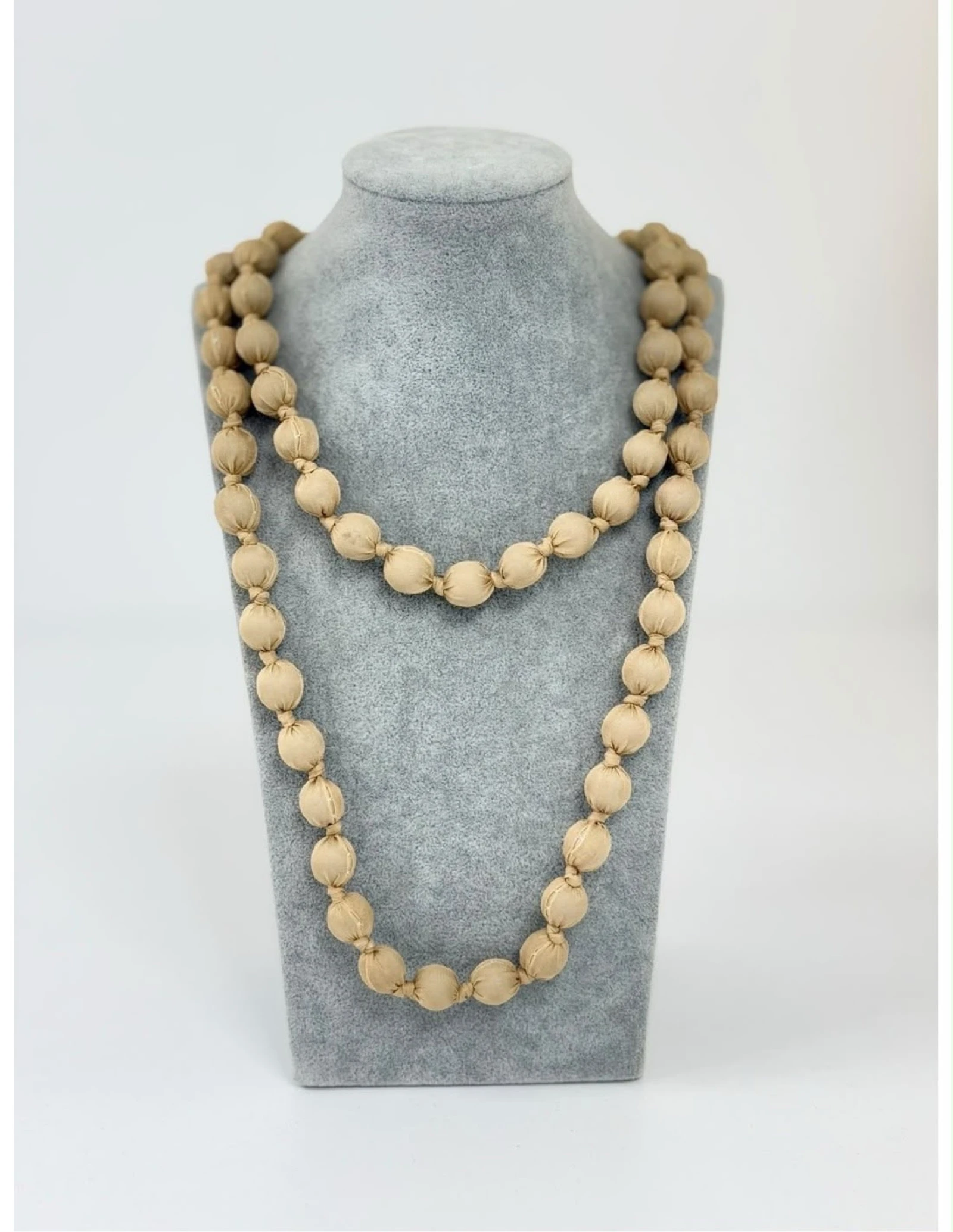 Collar bolas 